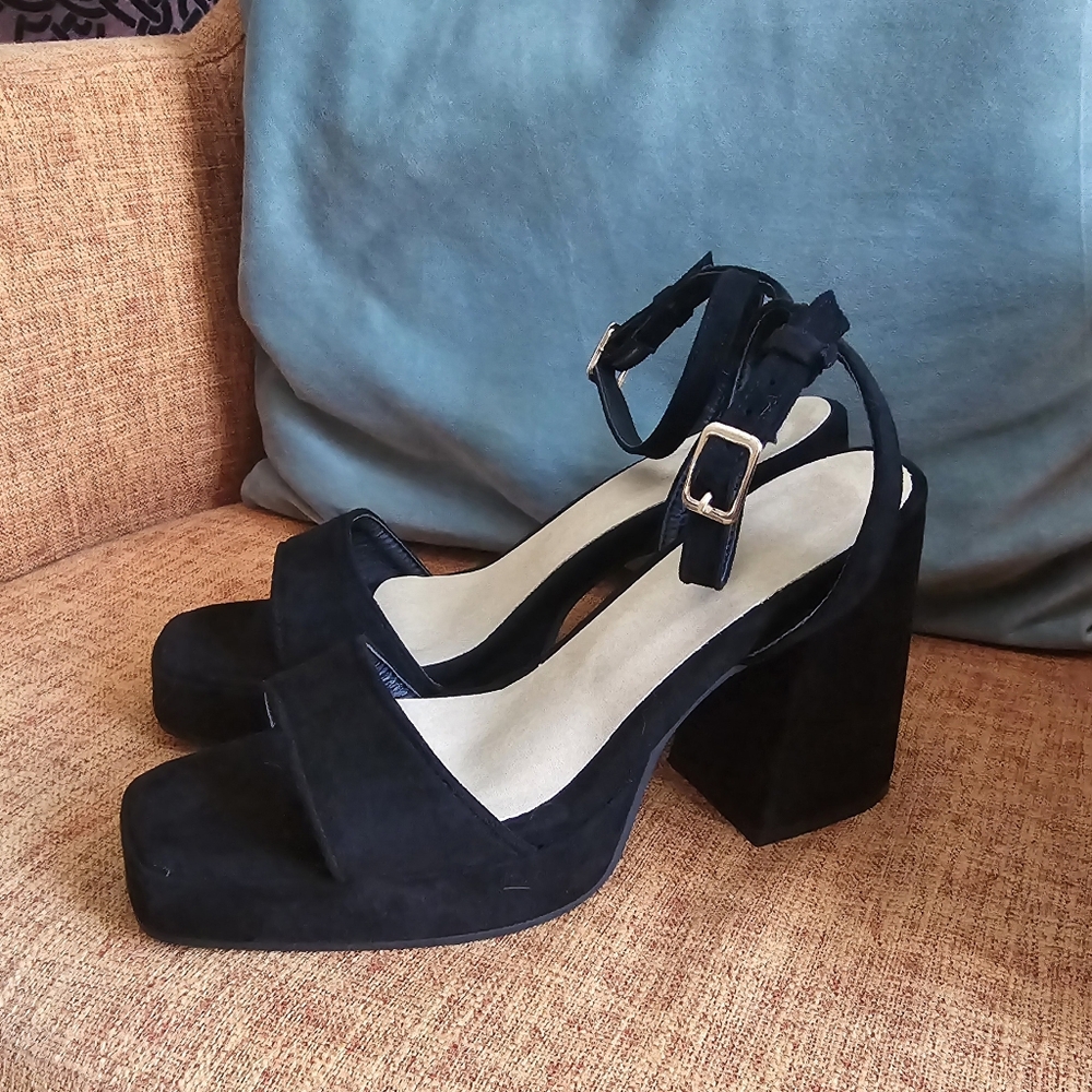 Chunky Black Heels